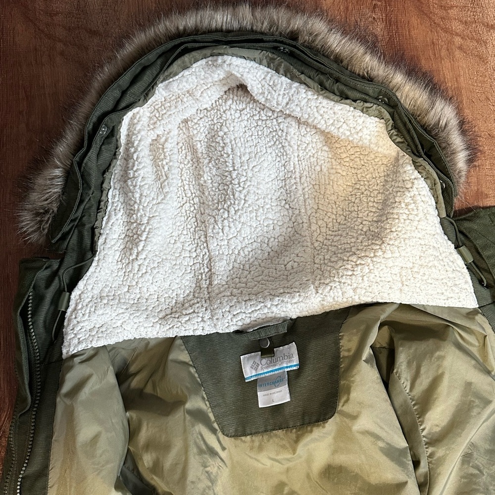 Columbia Jacket - Picture 13 of 16